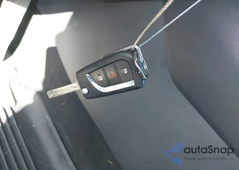 2019 Toyota Rav4 Le z USA, uszkodzony, nr VIN JTMG1RFV2KD507657